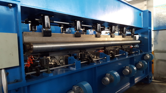 Yüksek Performanslı Non Woven İğne Delme Makinesi İğne İnişi 25-50mm