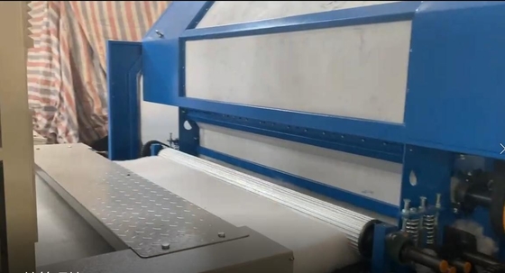 Yeni Tip HYSL-150 Yüksek Hızlı Kartlama Makinesi Çalışma Genişliği 1500mm