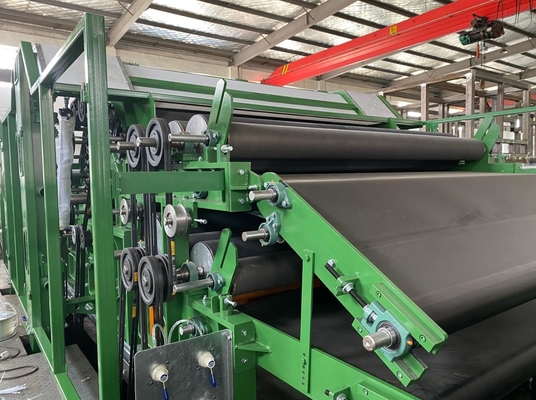 3.2m Genişlikli İğne Çakılmış Dikişsiz Kumaş Üretim hattı Geotekstil Halı Havlu